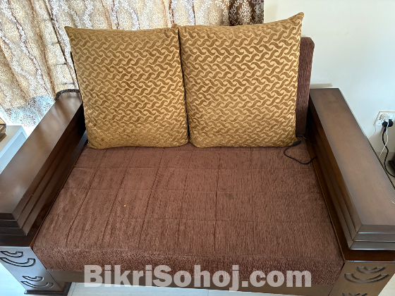 Used 7 seater Sofa set